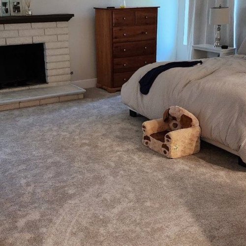 Soft Carpet Floors in a bedroom by Carpets Galore